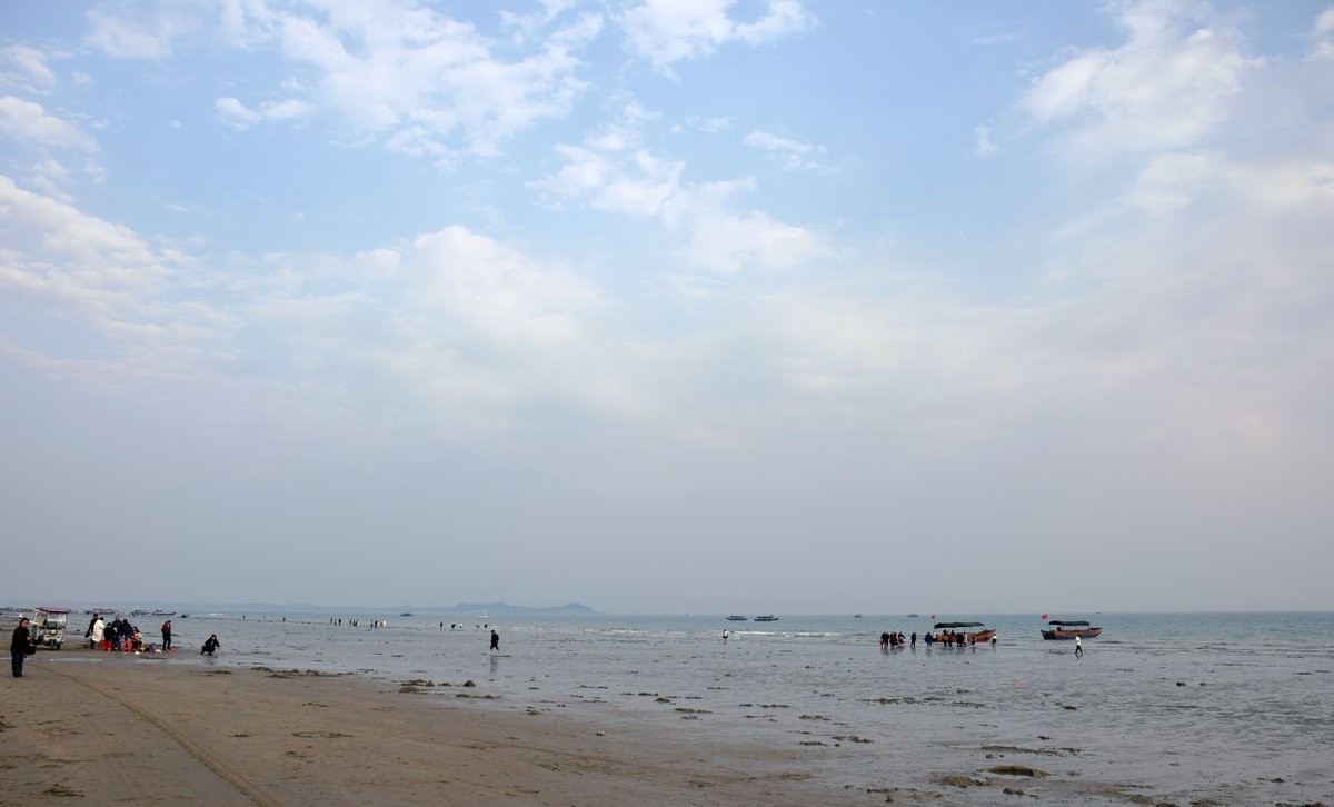 2024春节 滇桂沿边行（30）金灿灿的海滨