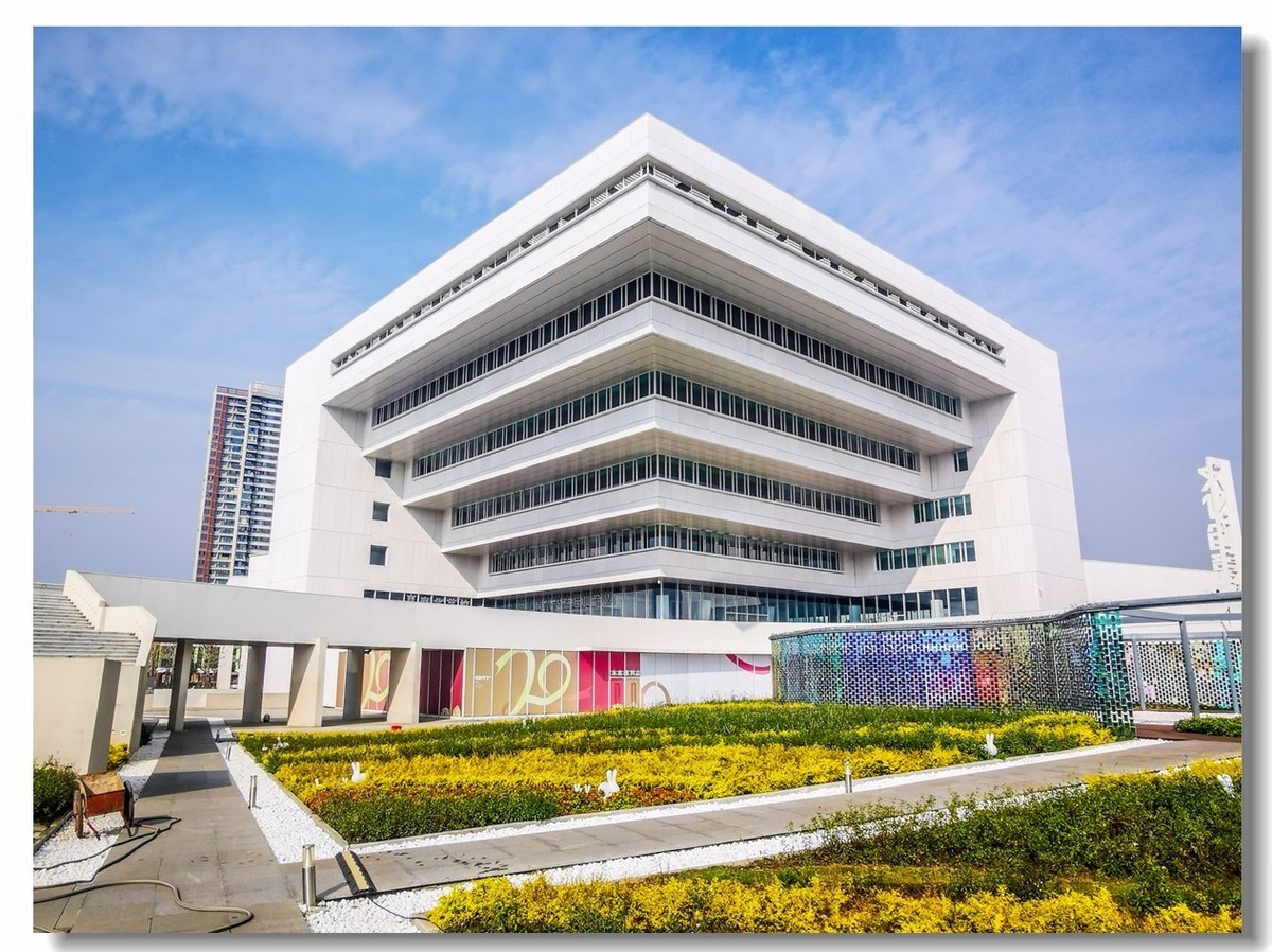 东西湖“文化中心”