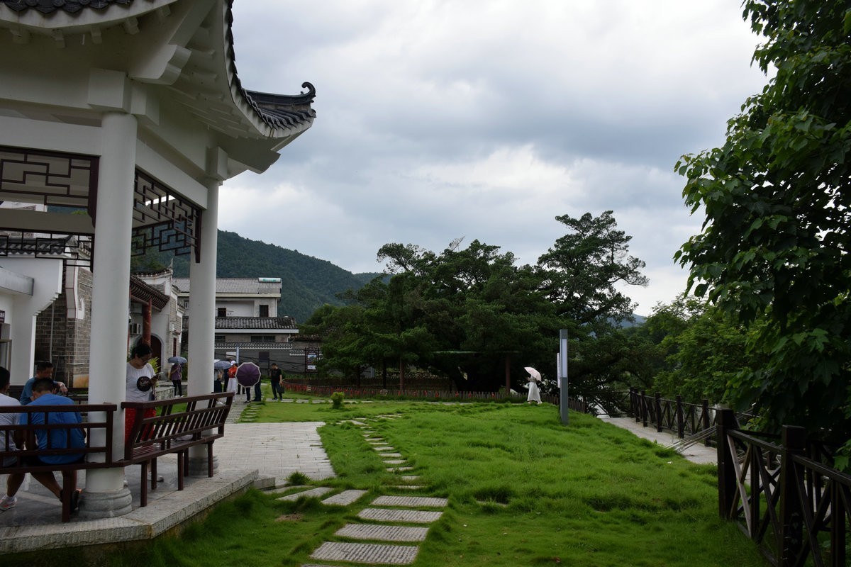 漫步星城 走街串巷（286）云影天光拍吊桥