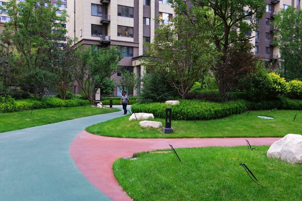 俺并不喜欢玩摄影，只是喜欢随手拍而已！