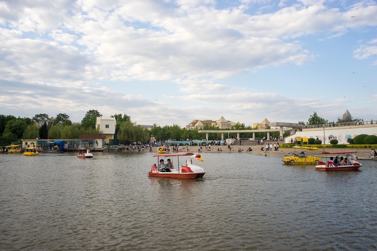 五一节城市休闲广场随拍3