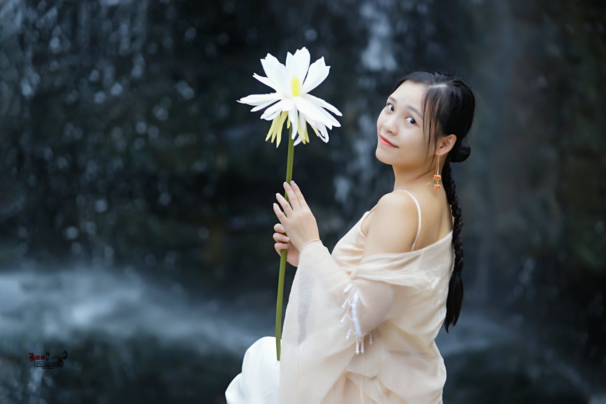 【远见青山近见仙】---佳佳