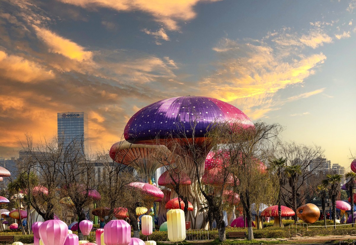 大观楼，年味好礼，大蘑菇大灯笼拔地而起