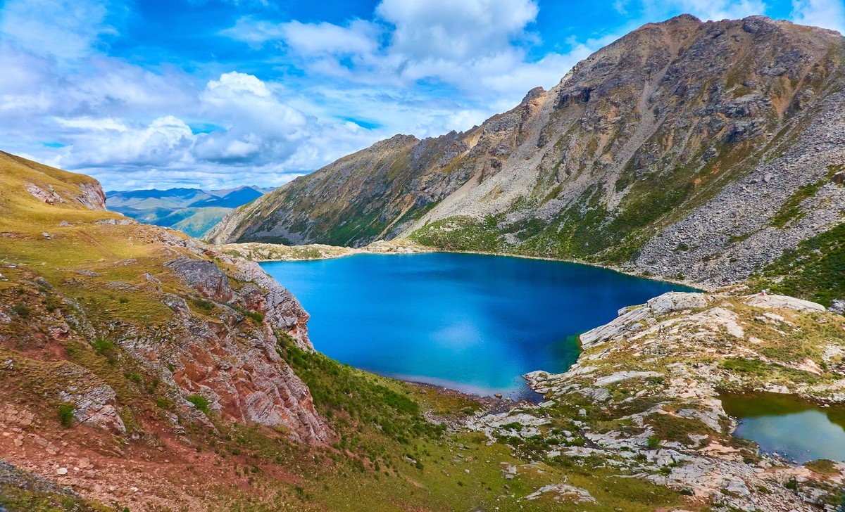 静谧的高原湖泊-错通翠湖，海拔4600米。