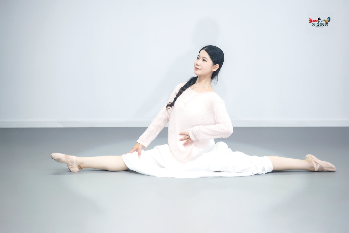 【1108舞蹈女生】---婷婷（续）