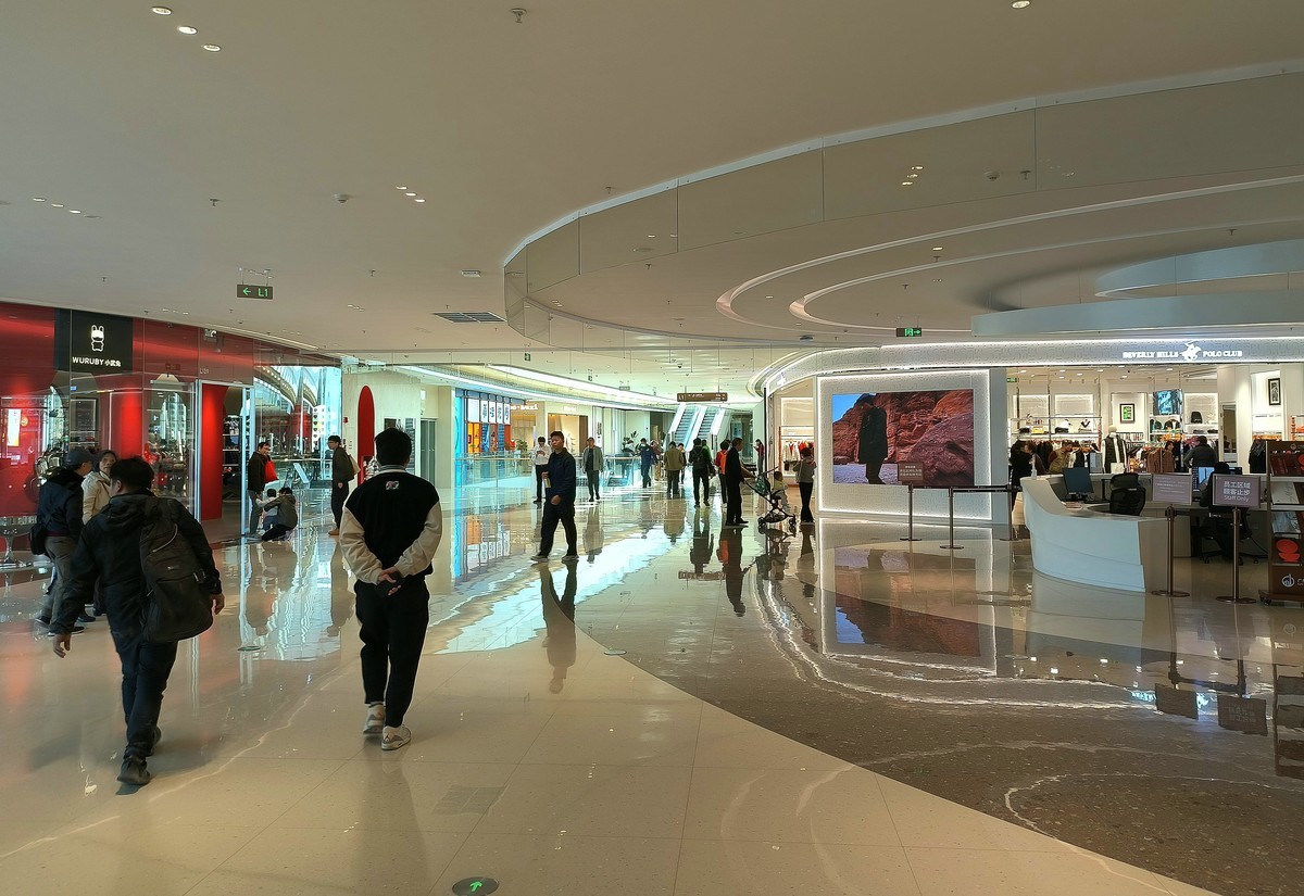 小蛮腰的商场。