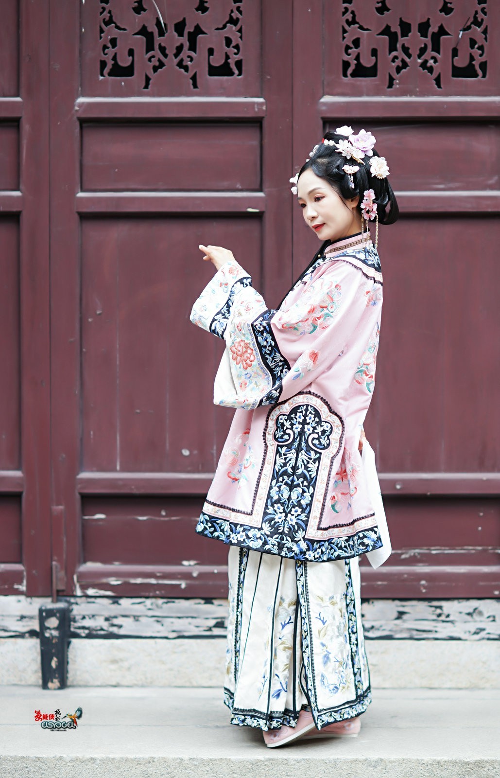 【旧梦清汉女】---小杨