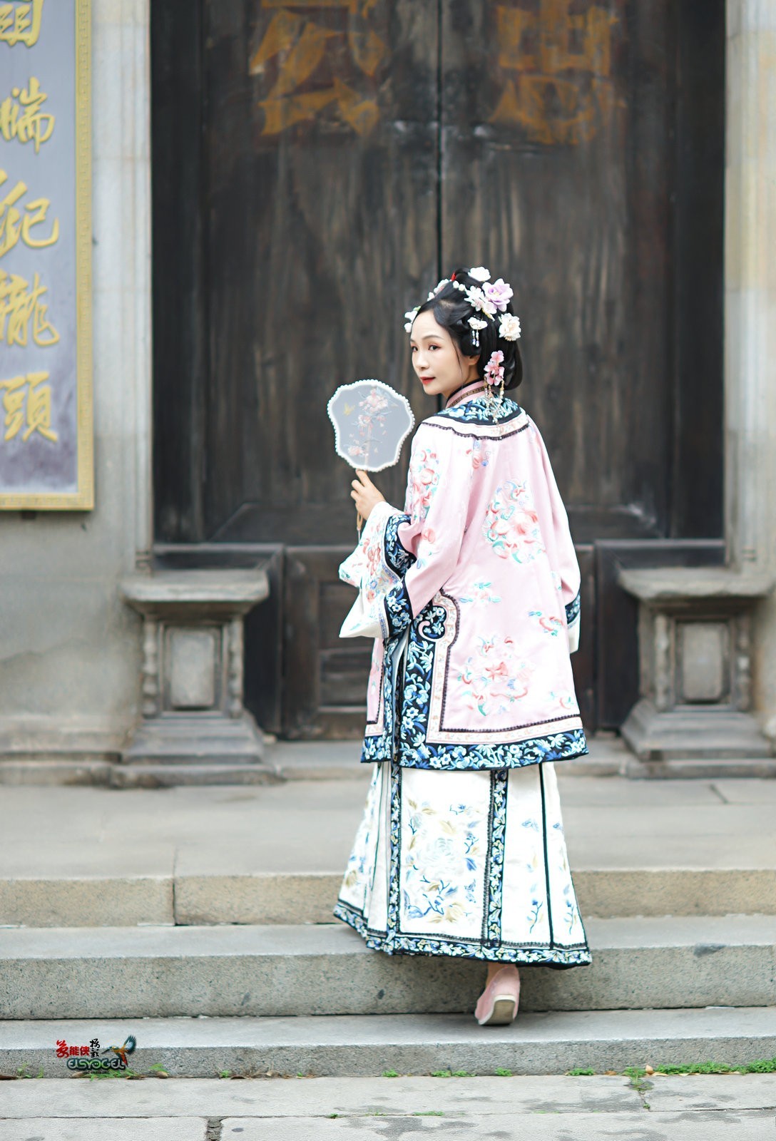 【旧梦清汉女】---小杨