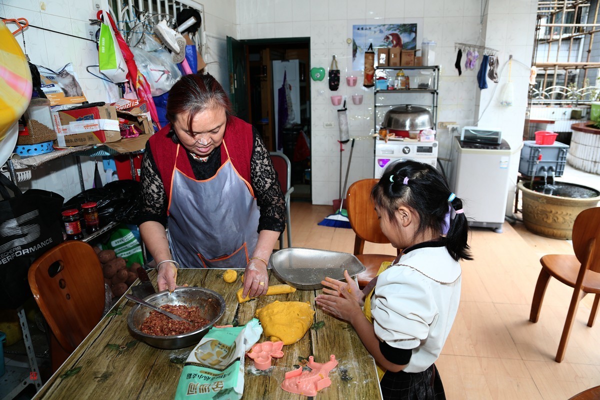 跟着姥姥学包包子