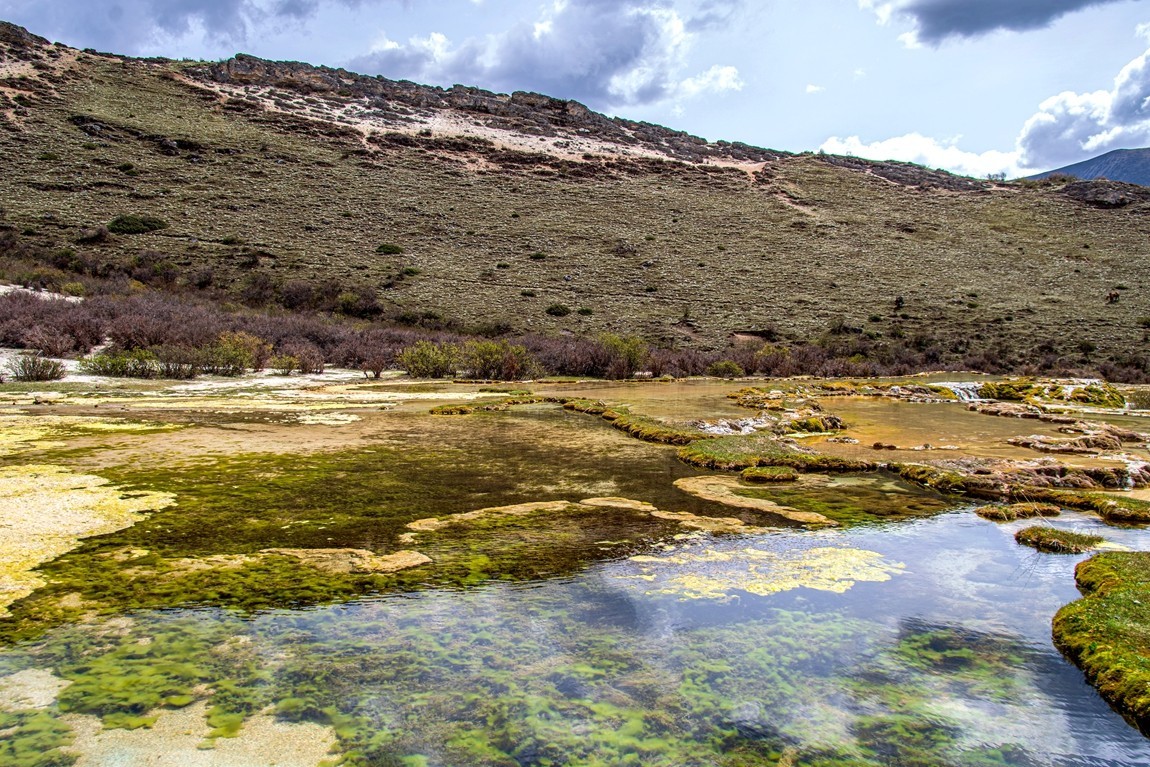 川西高原行摄--贡嘎山乡泉华滩【7】