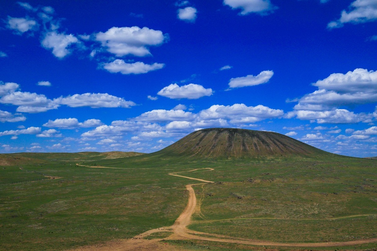 七弟二随拍乌兰哈达火山地质公园