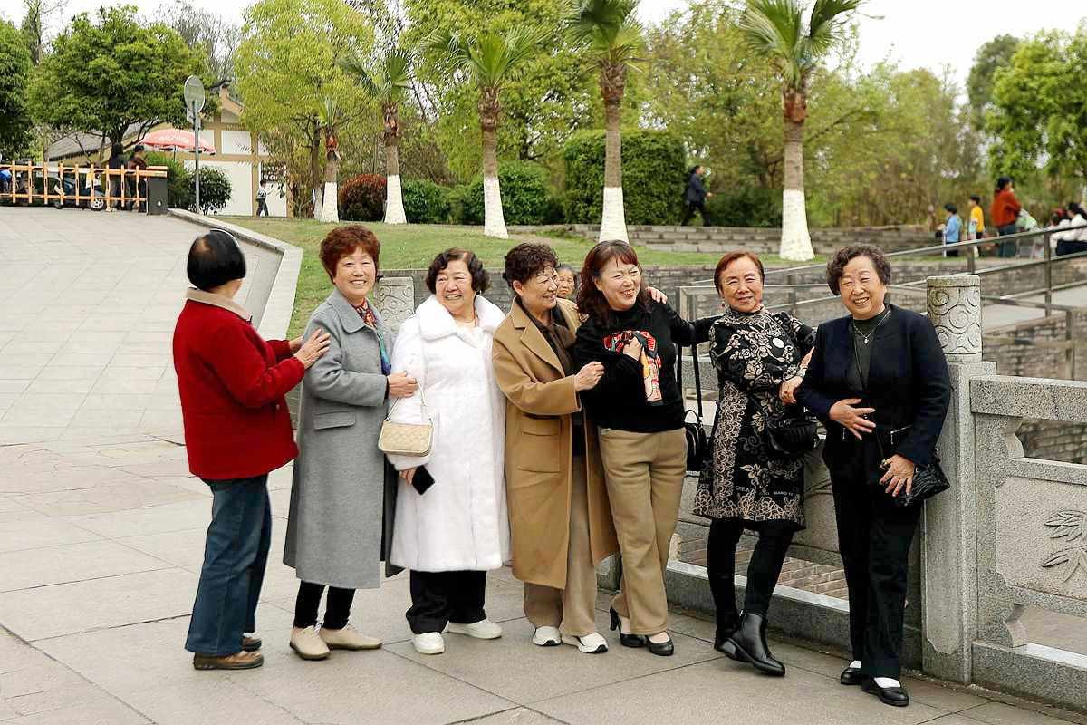 开心的老同学(一)