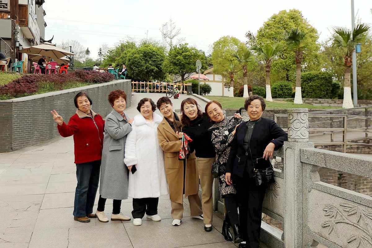 开心的老同学(一)