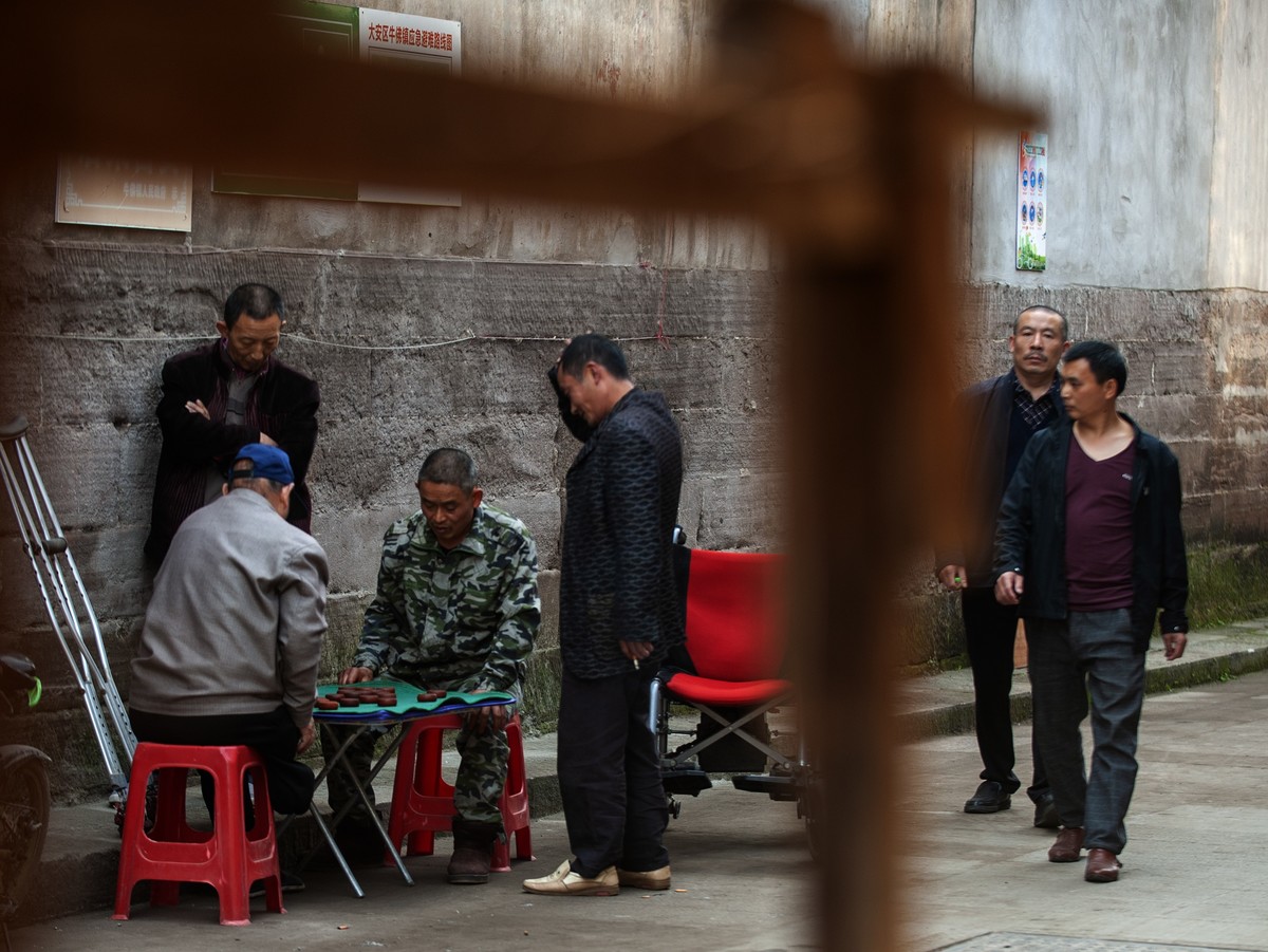 小镇随拍 ——框架式构图