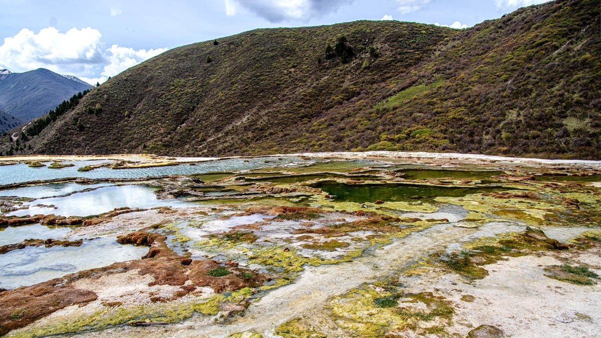 川西高原行摄--贡嘎山乡泉华滩【7】