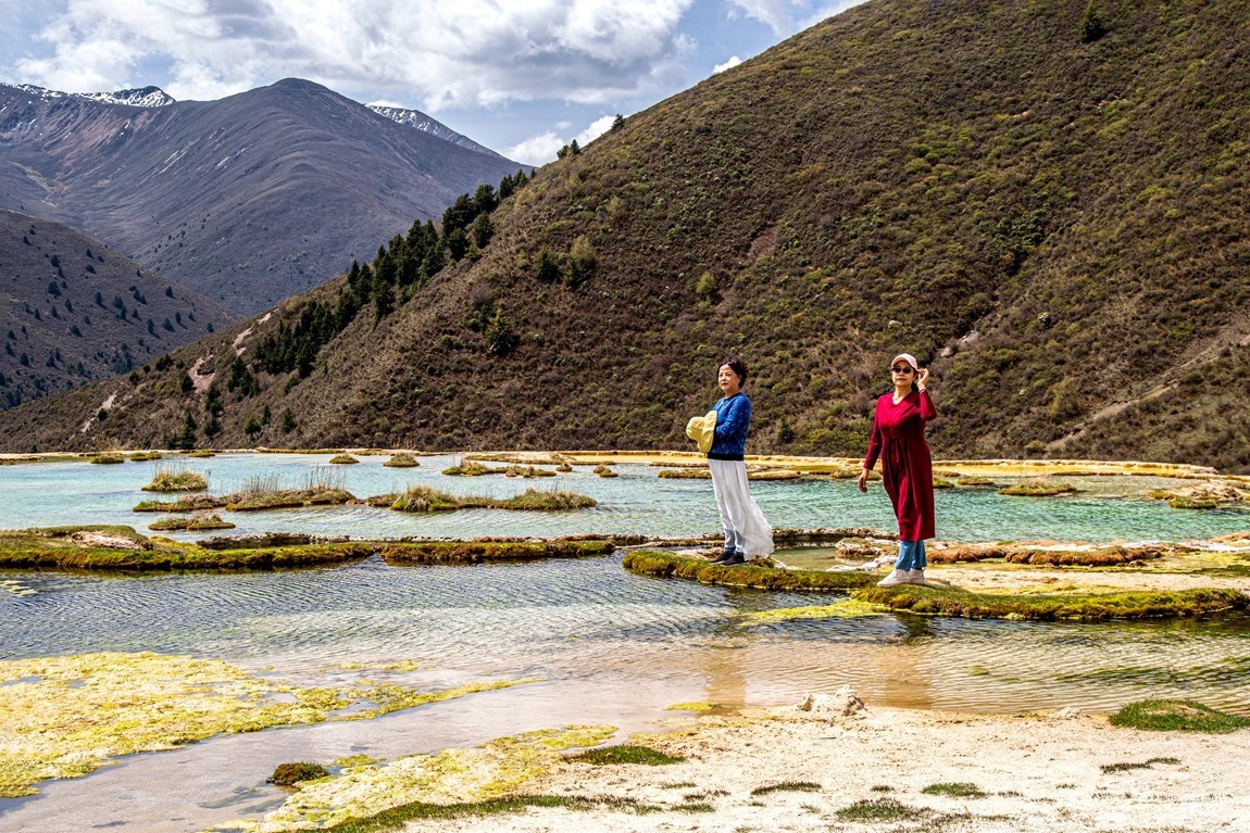 川西高原行摄--贡嘎山乡泉华滩【7】