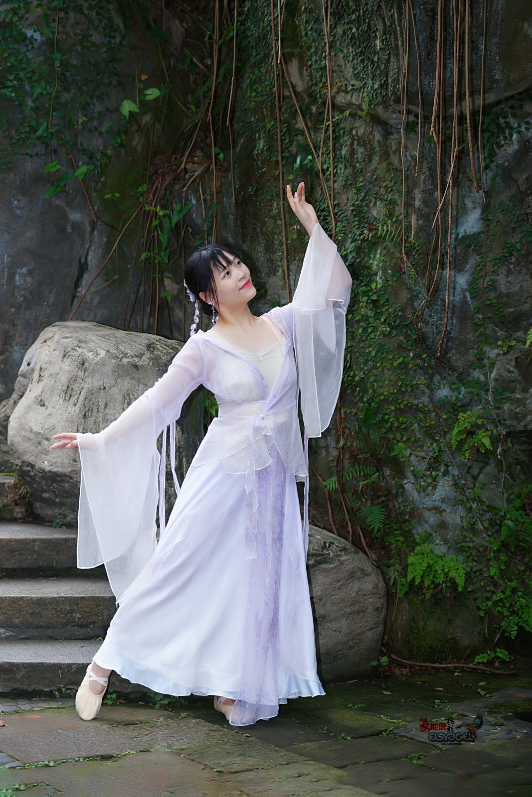 【舞蝶寻花】---隹佳