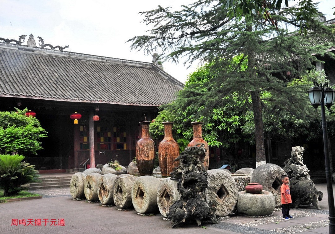 成都元通古镇古塔古桥摄影/周鸣天