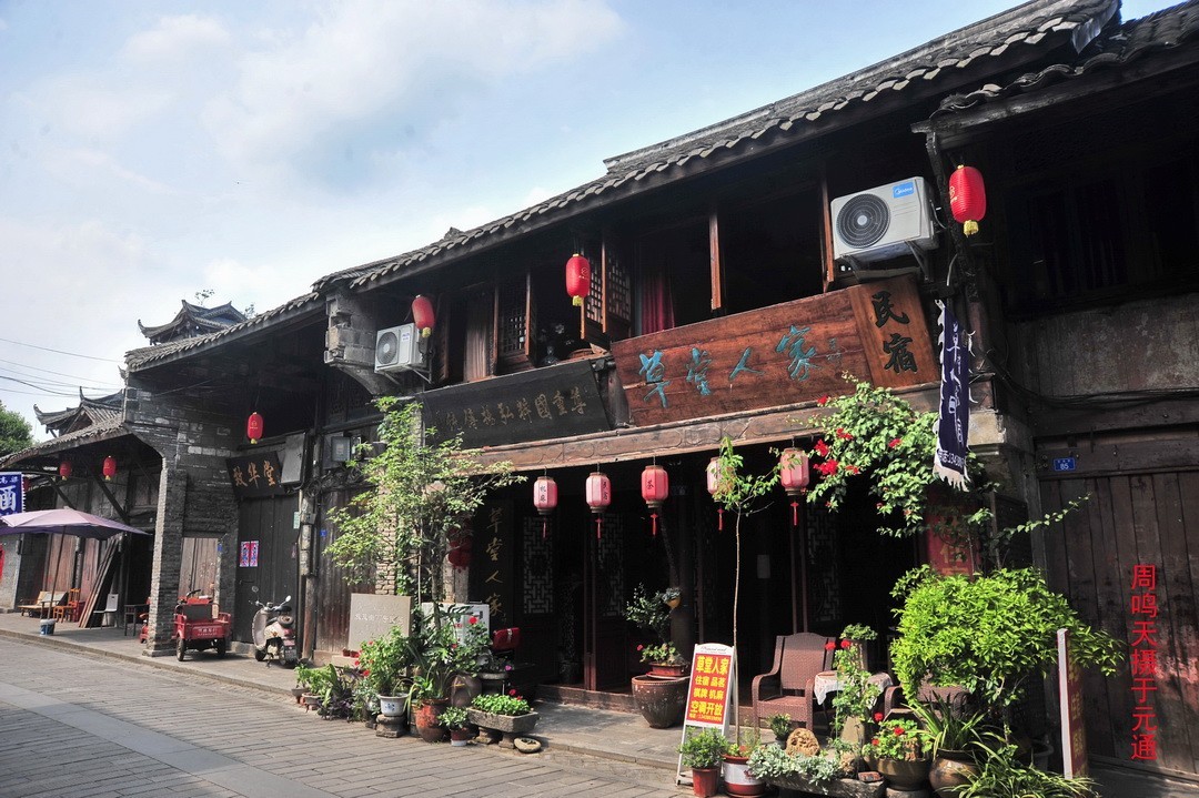 成都元通古镇古塔古桥摄影/周鸣天