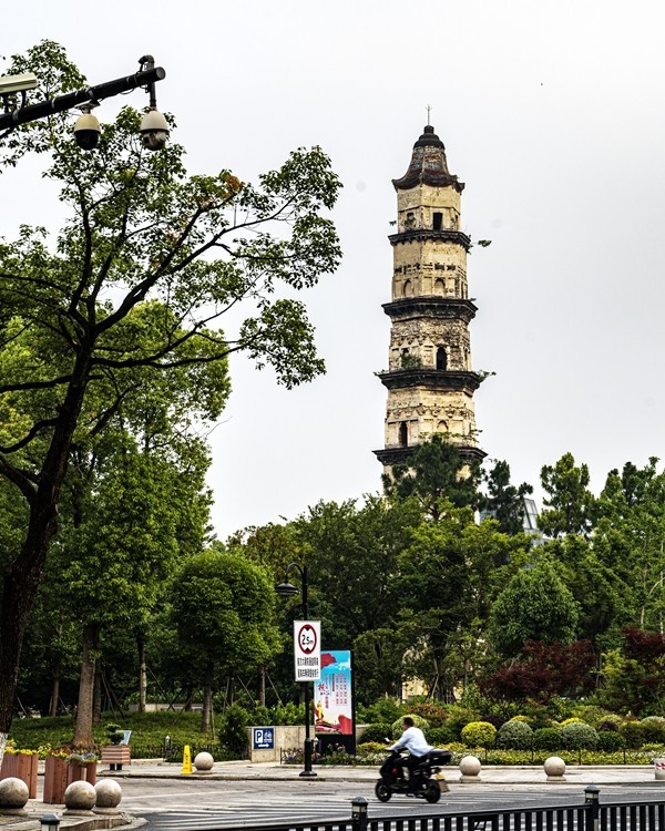 祝各位老朋友中秋佳节快乐！！江南行--【21】绍兴--古城随拍-秋瑾就义地-古轩亭口