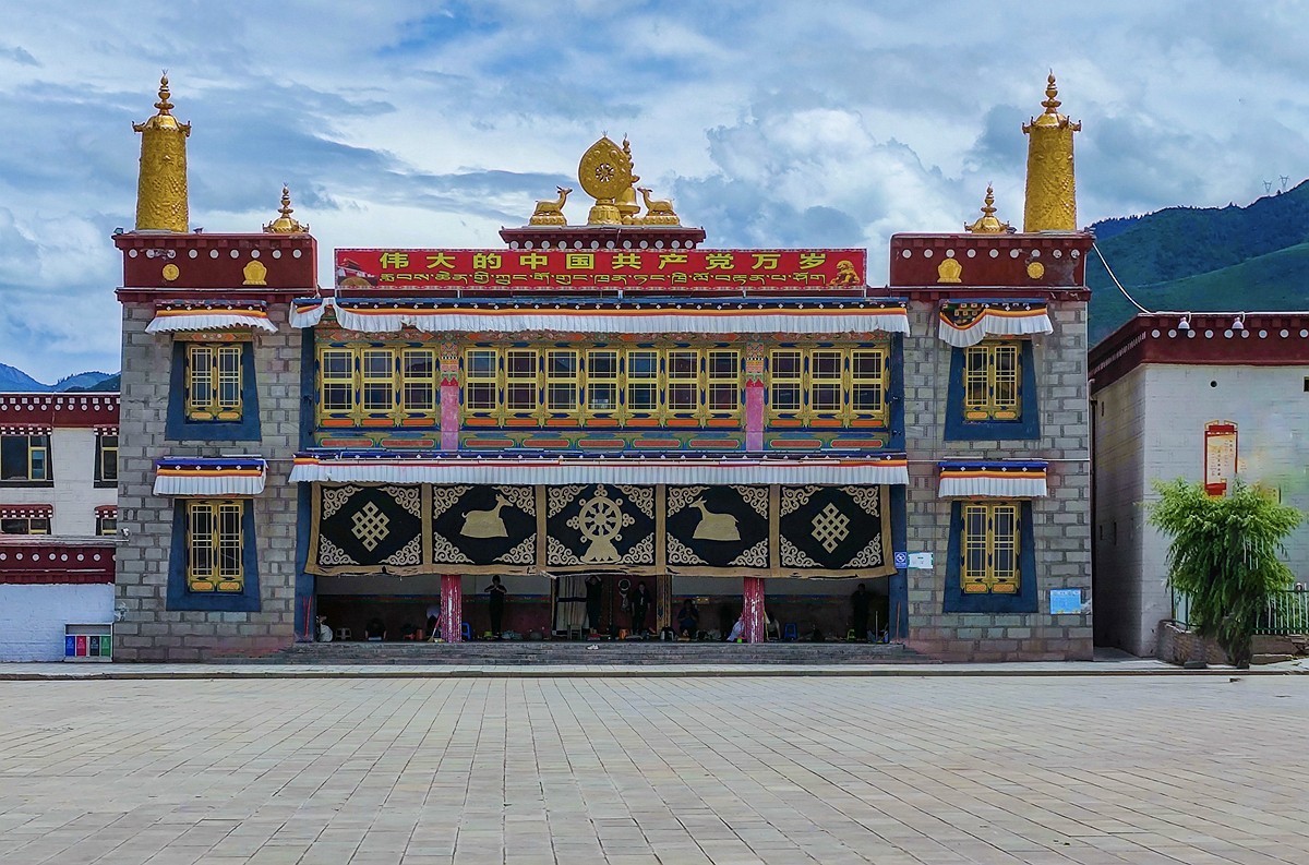 上海～成都～拉萨骑游随拍（82）藏区人文——强巴林寺