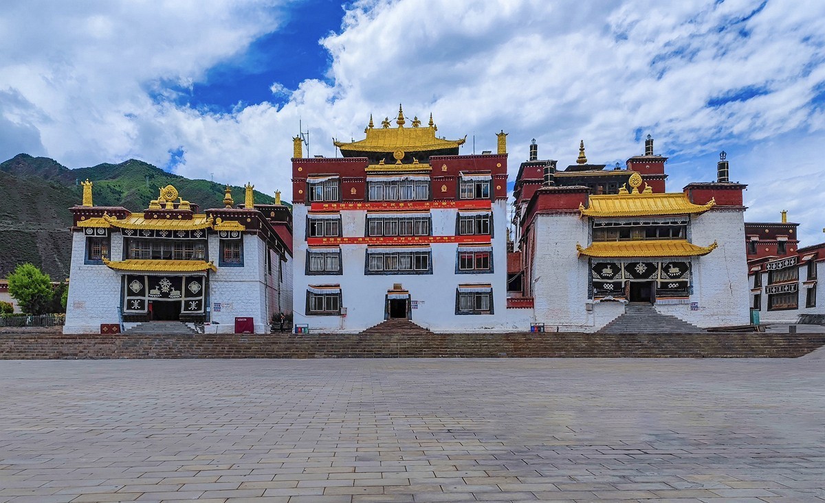 上海～成都～拉萨骑游随拍（82）藏区人文——强巴林寺