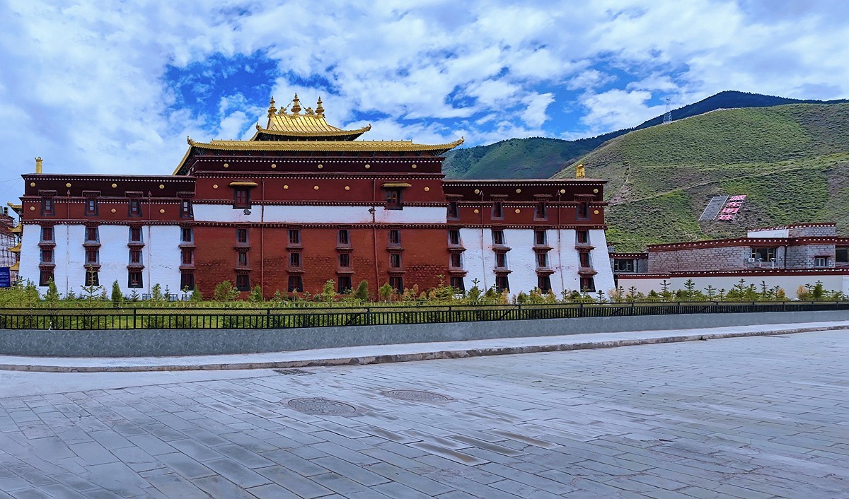 上海～成都～拉萨骑游随拍（82）藏区人文——强巴林寺