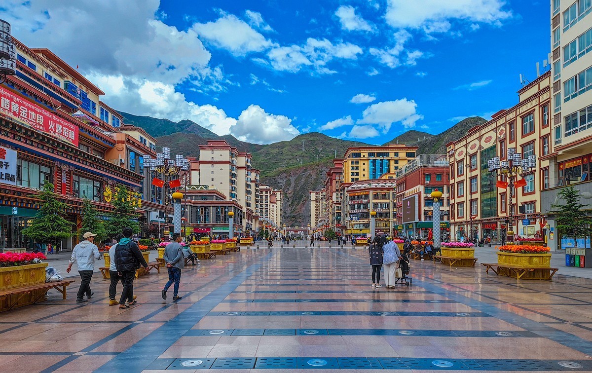 上海～成都～拉萨骑游随拍（82）藏区人文——强巴林寺