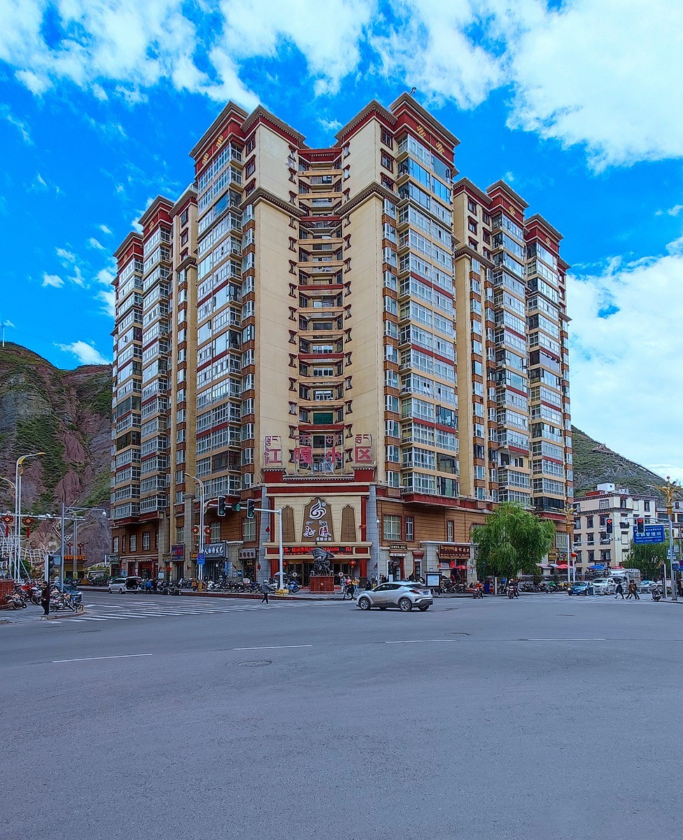 上海～成都～拉萨骑游随拍（82）藏区人文——强巴林寺