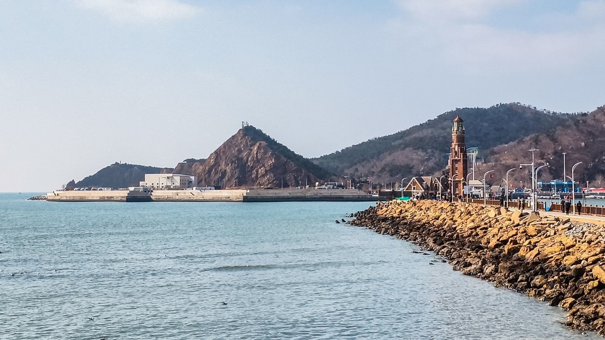 大 连 的 海 ------ 250305 渔 人 码 头 （ 二 ）