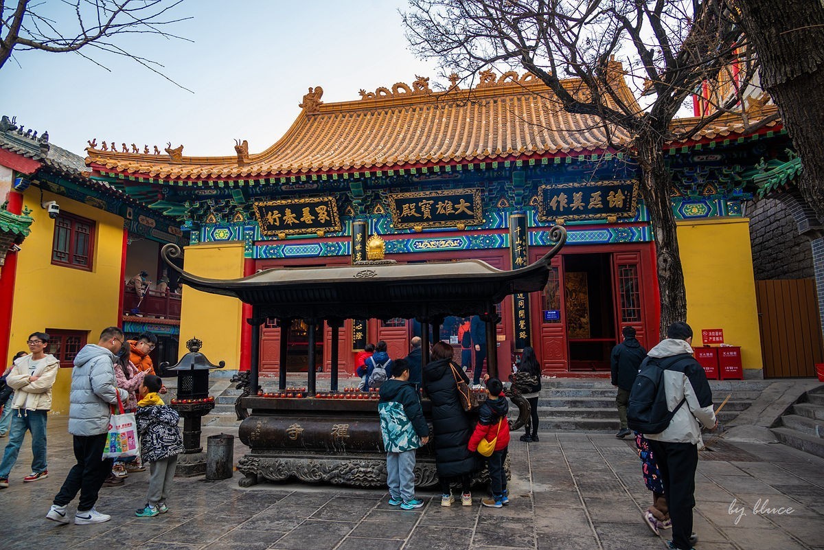 登千佛山（三）