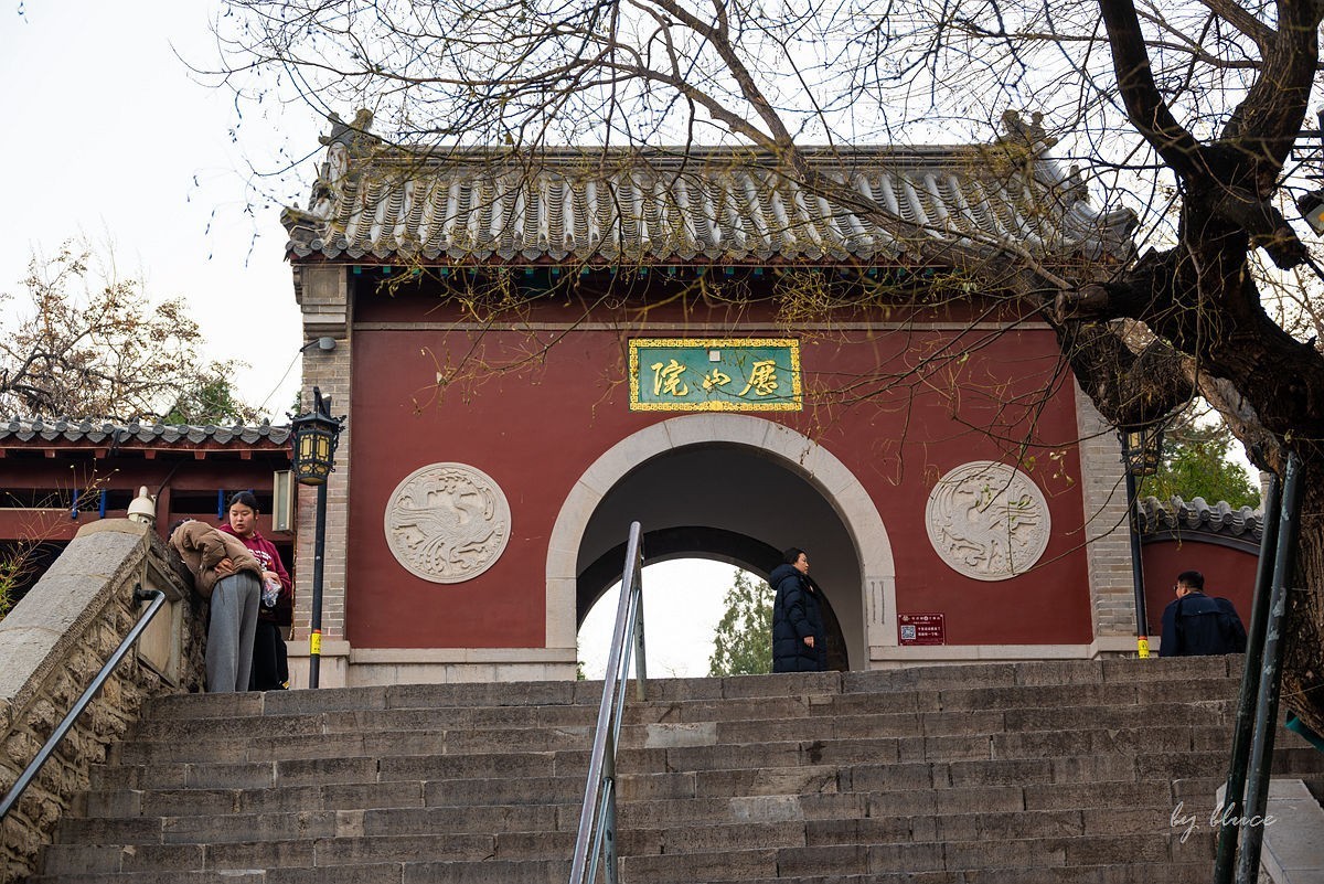 登千佛山（三）