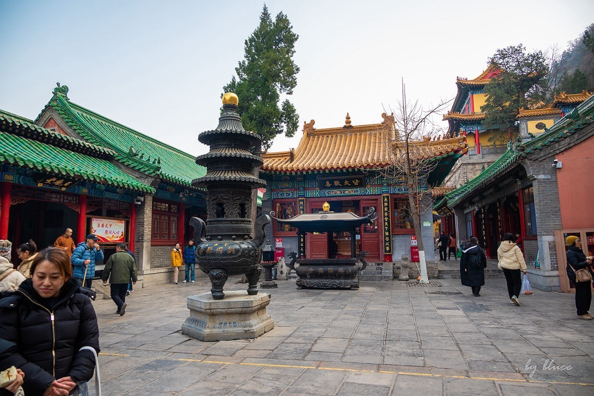 登千佛山（三）