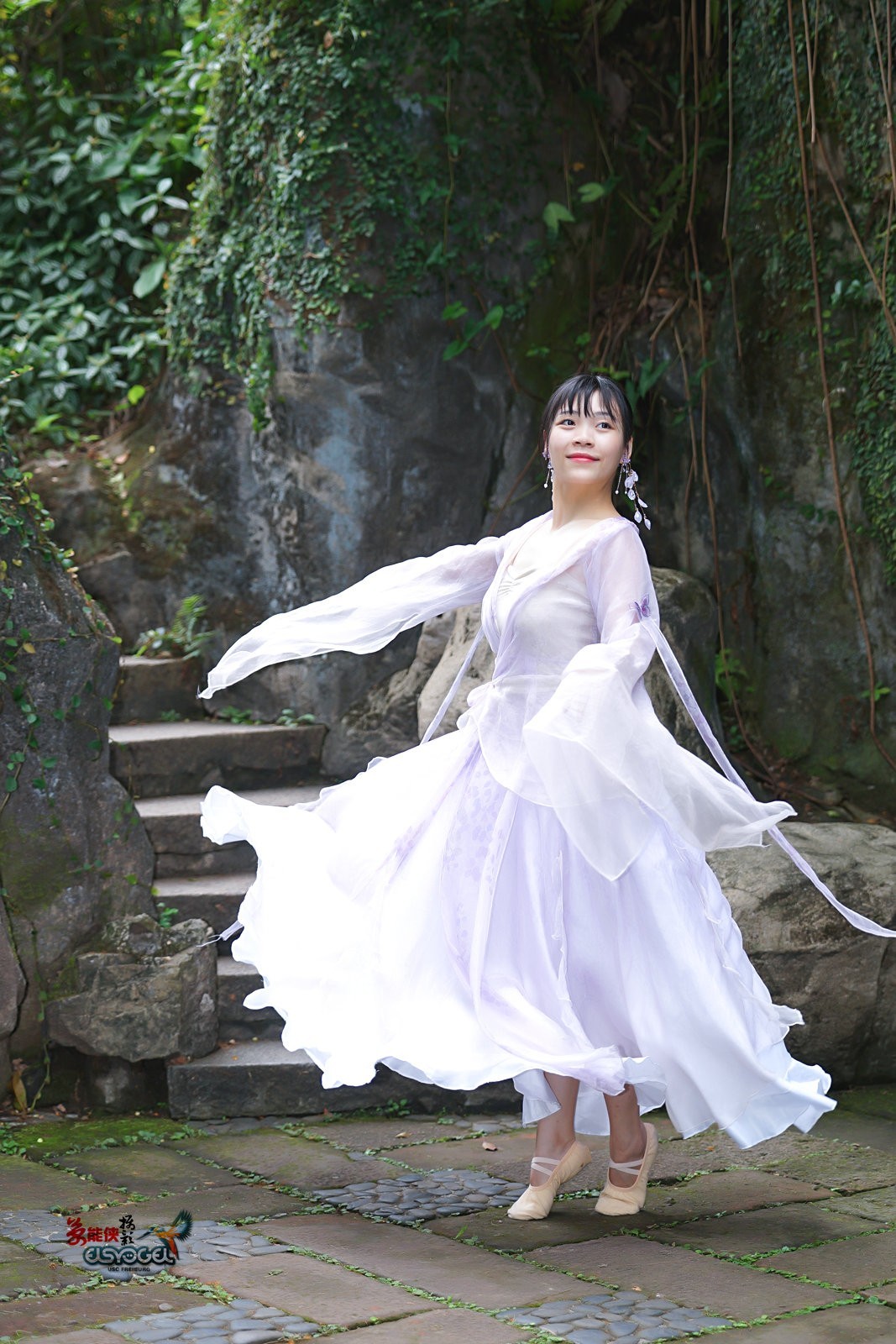 【舞蝶寻花】---隹佳