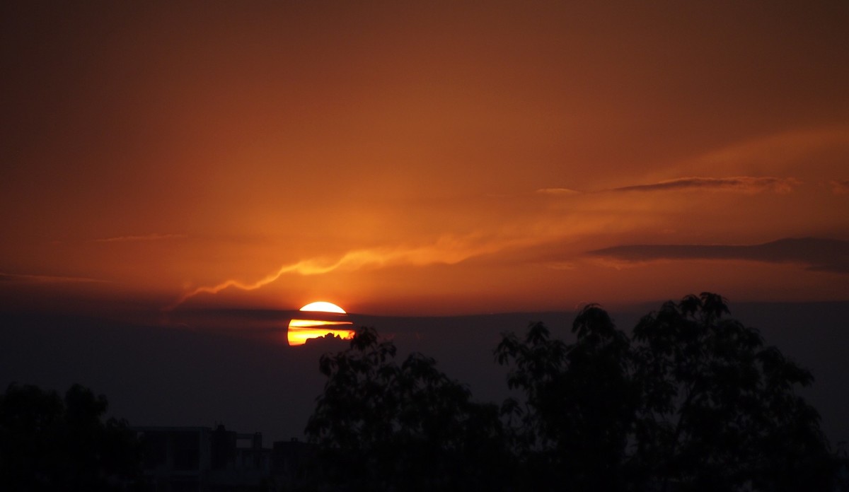 太阳回家咯（中）