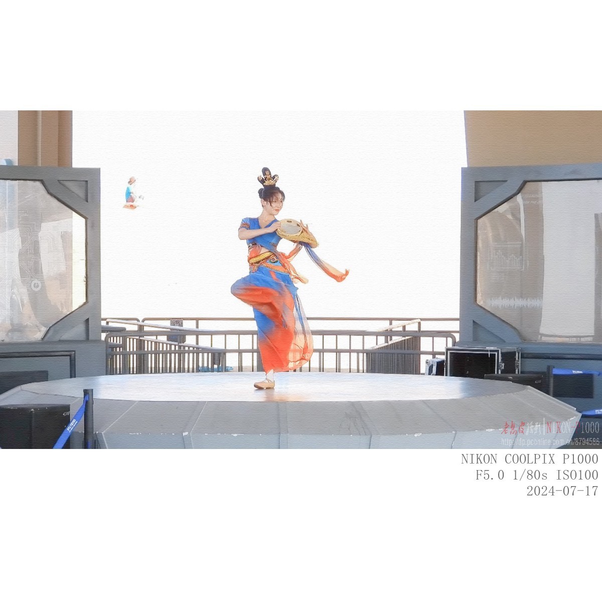 裙袂飞扬（宁夏沙坡头）