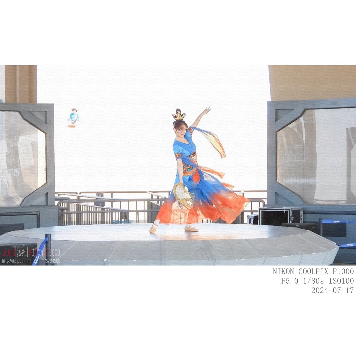 裙袂飞扬（宁夏沙坡头）