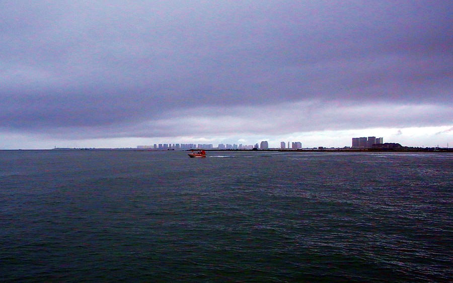 《不老松：纪实摄影》【大美河山系列报導】三游东戴河！ (29)阴云密布挡不住香水湾浴