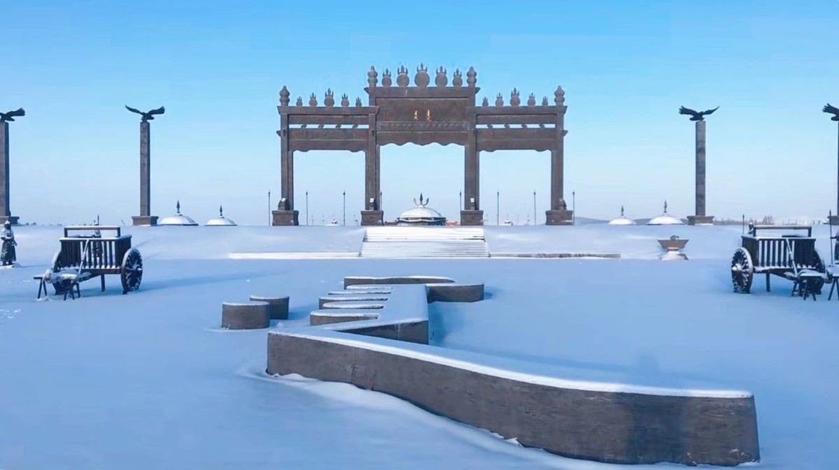 京北草原大汗行宫 | 有冬要来 · 飘雪入怀