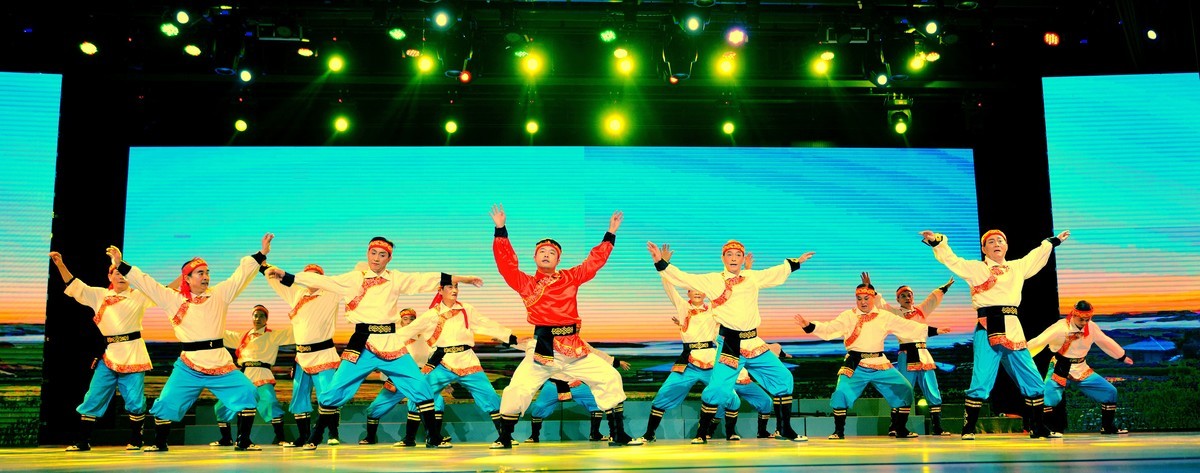 湖北省老年大学舞蹈团部分精彩演出