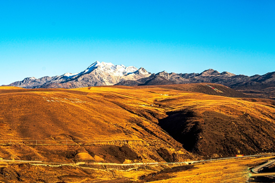 行走在318国道--新都桥段【12】