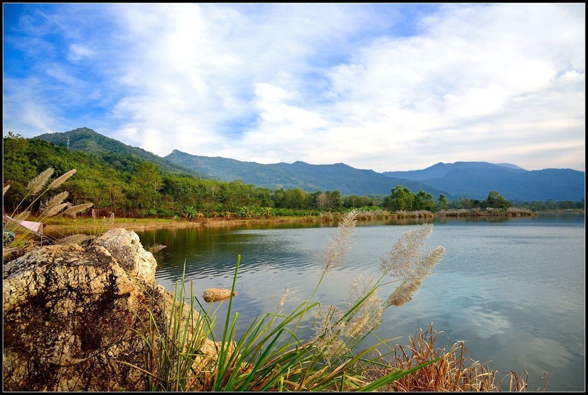 海南东方大广坝水库风光