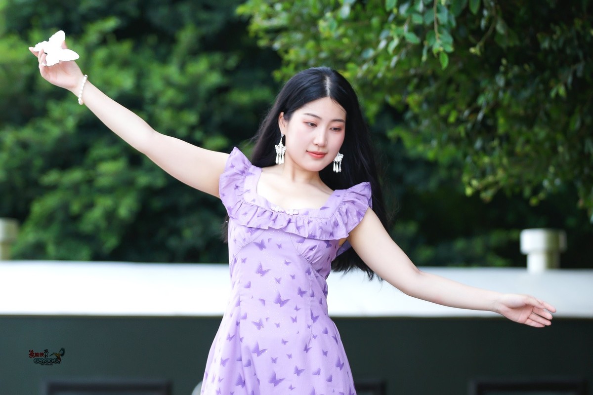 【夏日紫裙美女】---似海