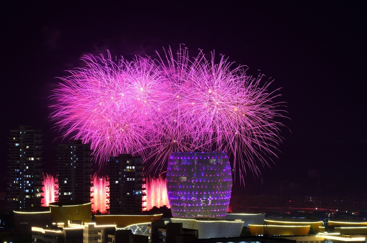 陶瓷谷之夜 （2）
