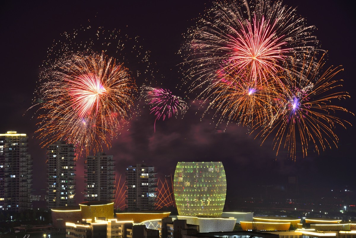 陶瓷谷之夜 （2）