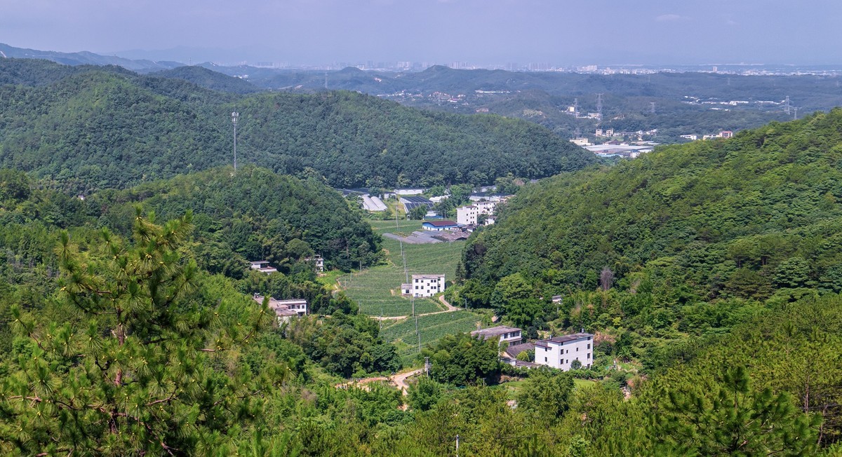 红色老区赣州峰山