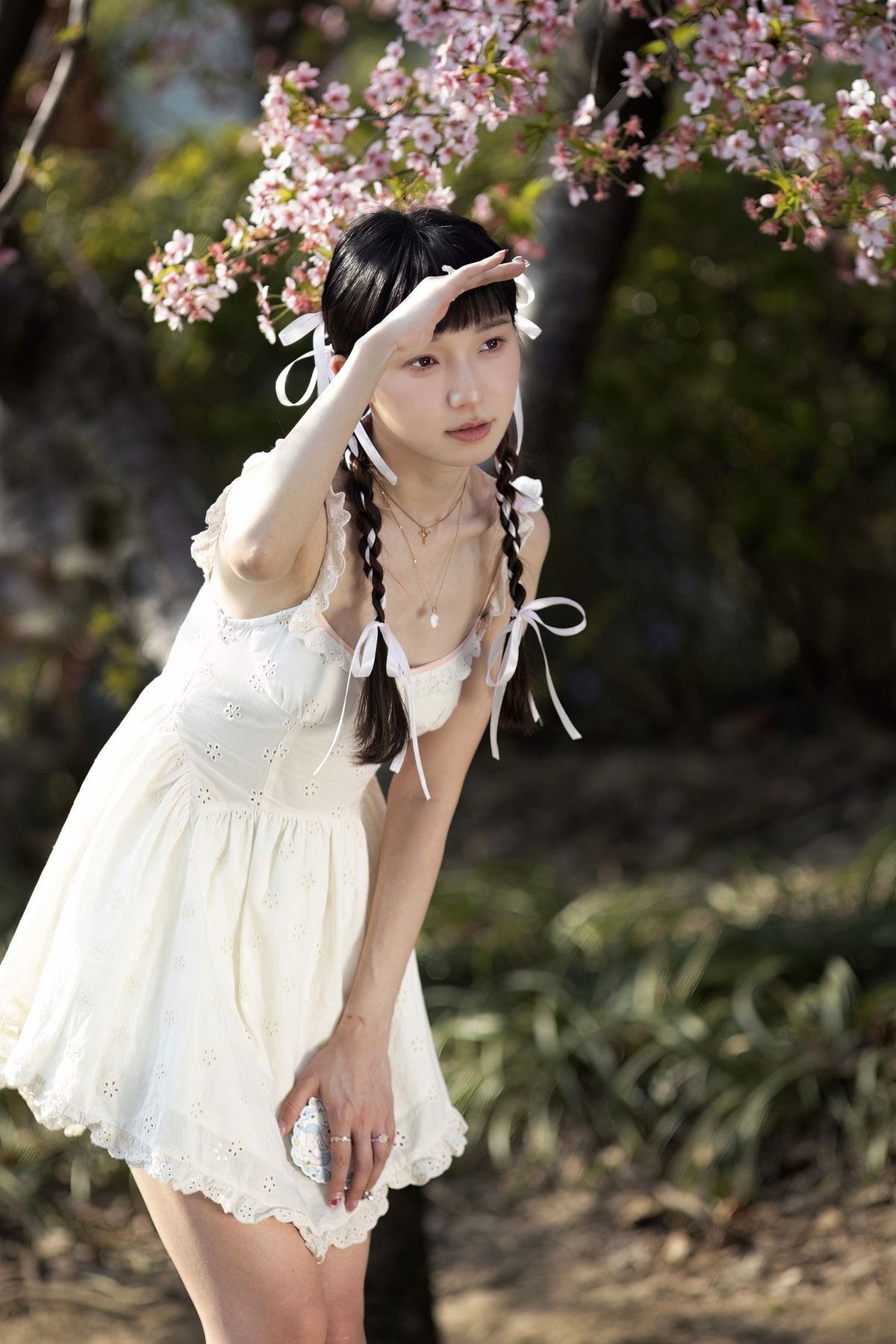 白吊带裙mm（试用 Topaz Photo AI）樱花树旁留个影系列03