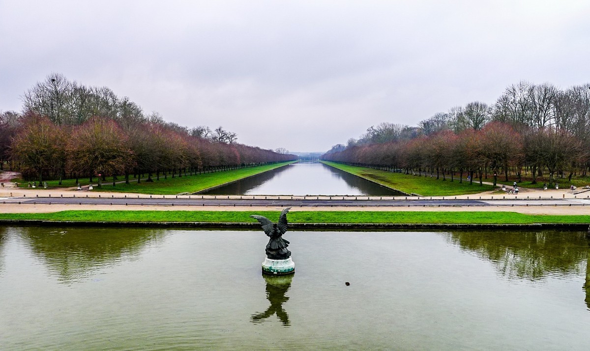 “枫丹白露”（Fontainebleau）（巴黎）