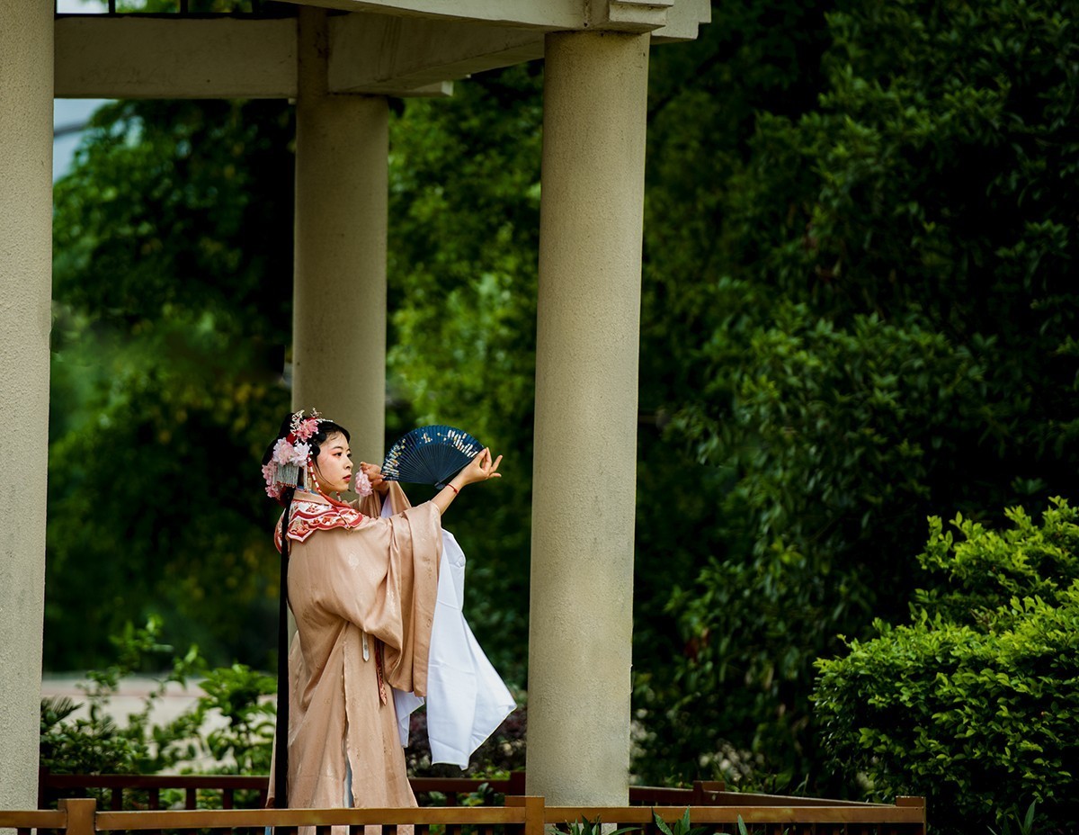 一组《夏日风》恭贺安泽好友荣任小五星空(中国)新版主！