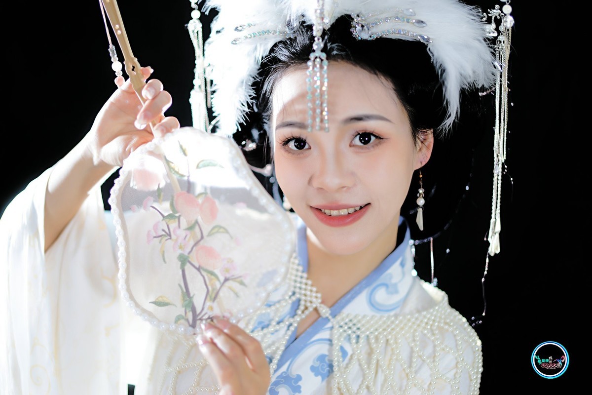 【柔情女儿国王】---佳佳